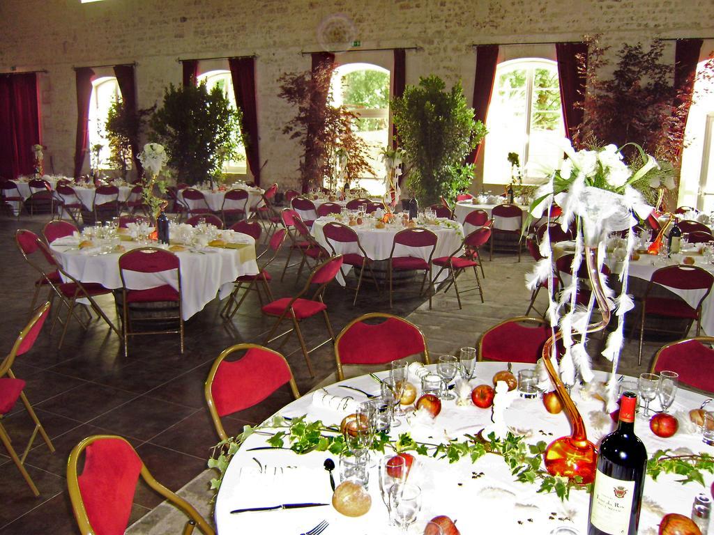 Domaine Des Chais Thénac Esterno foto